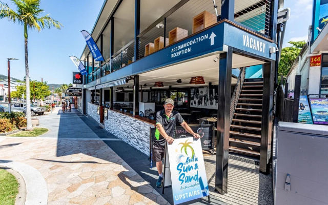 Airlie Sun & Sand Accommodation Studio 1