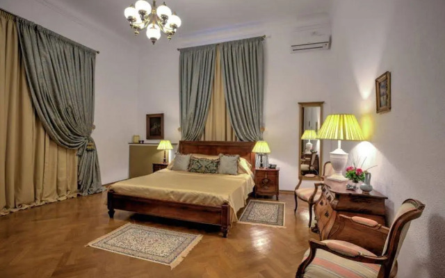 Hotel Grand