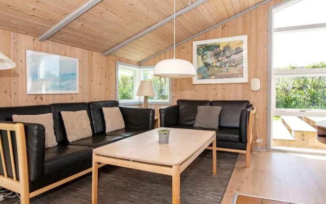 6 Person Holiday Home in Hemmet