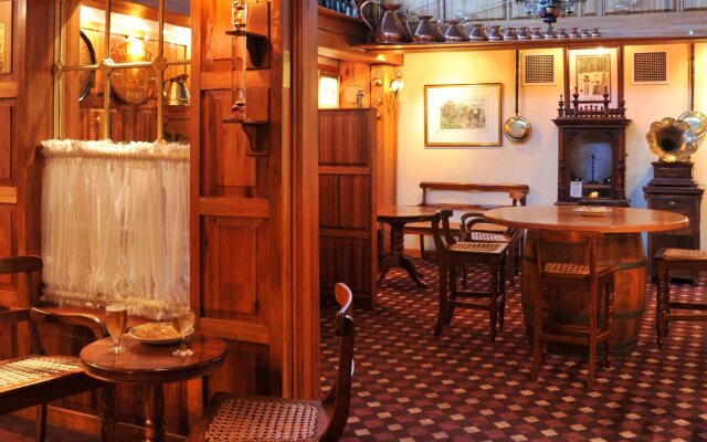 Coach House Hotel & Spa