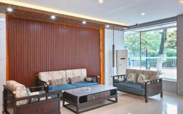 Pebble Motel Cloud Hotel (Chaohu Wanda Plaza)