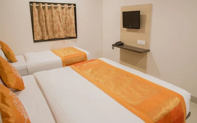 OYO 4185 Hotel Sachin Excellency