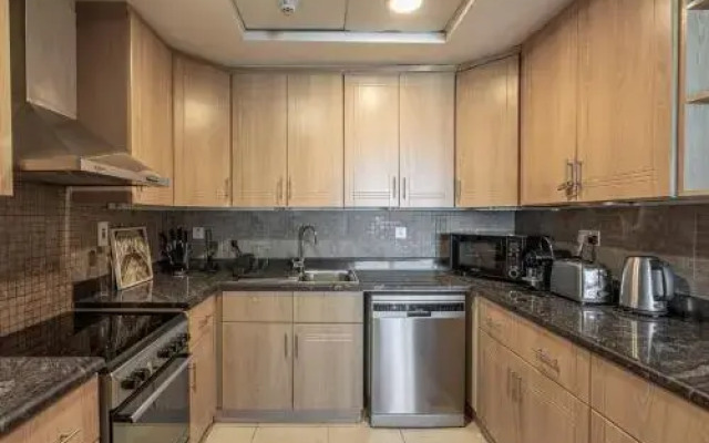 HiGuests - Spacious Apartment Close to Dubai Marina Walk