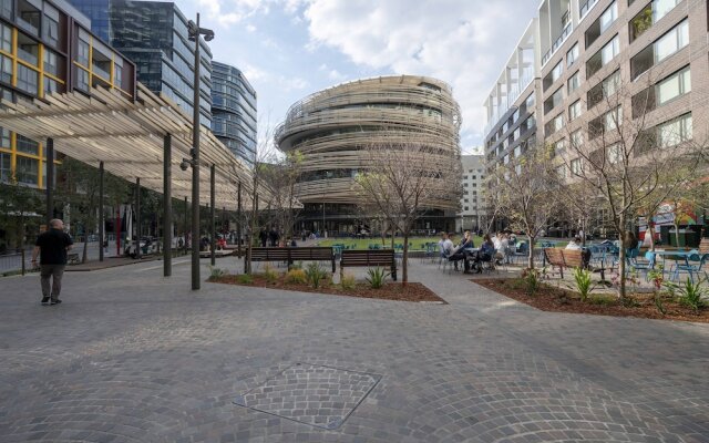 New 2 Bedroom Darling Harbor Apartment