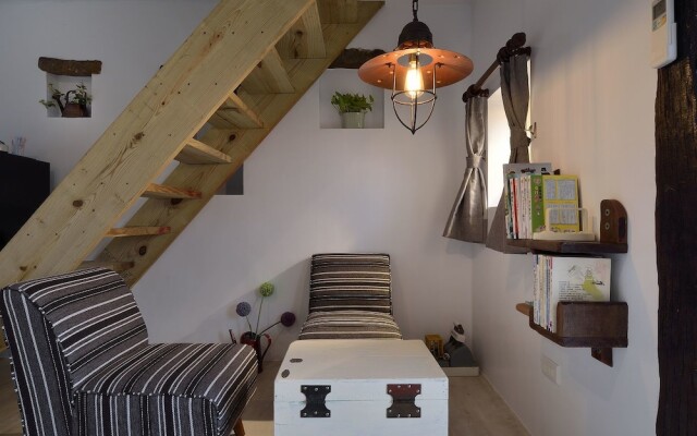 Sunny Room