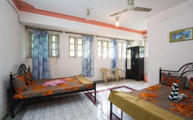 Aakriti Guest House