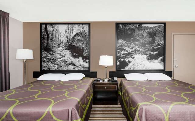 Super 8 by Wyndham Monteagle TN