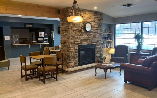 Comfort Inn & Suites Weston - Wausau