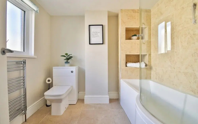 Neath Valley Family Haven Near Waterfalls