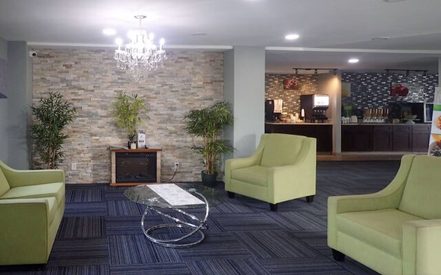 Suburban Studios Verona - Staunton North