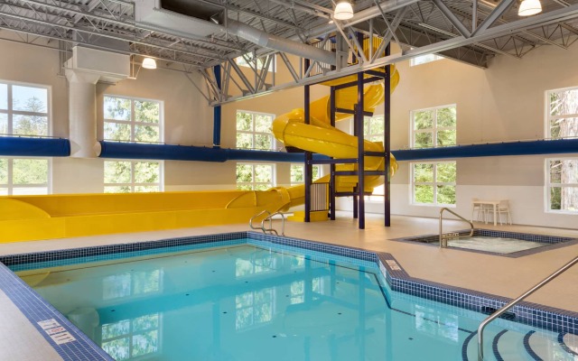 Microtel Inn & Suites by Wyndham Ladysmith Oyster Bay