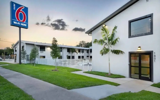 Motel 6 Fort Lauderdale, FL