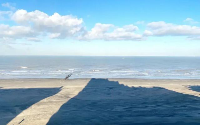 Apartment in Nieuwpoort With Terrace