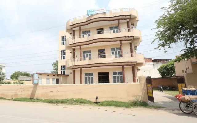 Sahani Guest House by OYO Rooms
