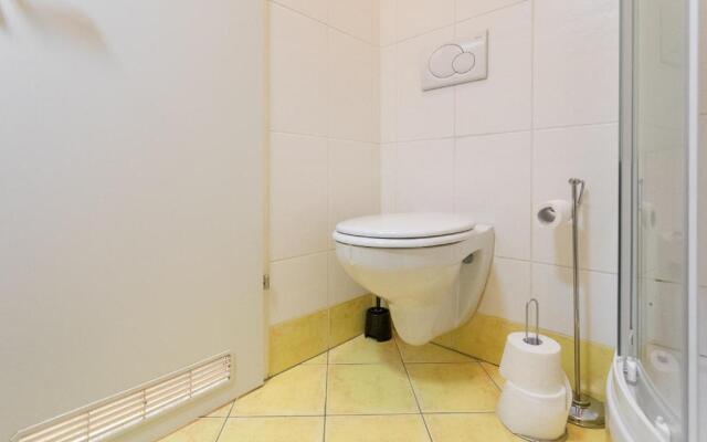 Belvedere Palace Green Heart Studio