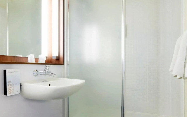 Campanile Poitiers - Site du Futuroscope