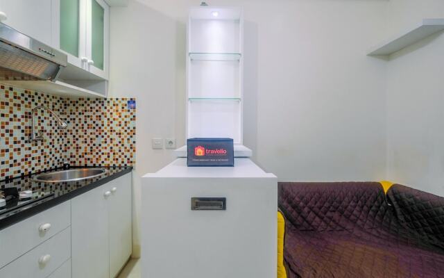 Relaxing 2BR at Green Pramuka Apartment