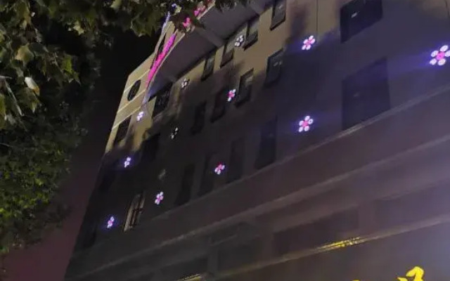 Roman holiday theme hotel(Suzhou Wuyue Plaza store)