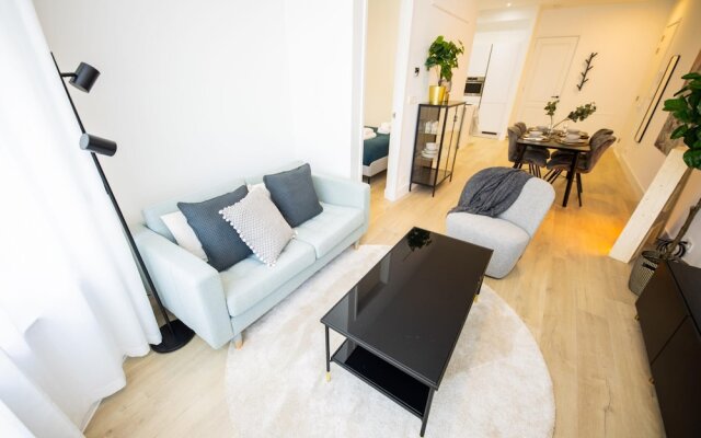 Alphabet 1BR Serviced Apartment -nb304/306-