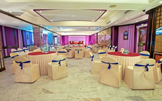Hotel Rajmahal