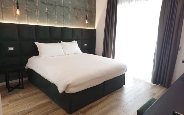 Romi Suite