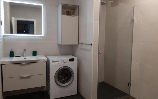 Seaview APARTMENTS HOJA