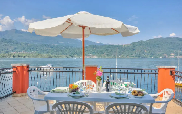 Red House Terrace Private Beach
