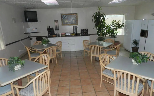 Rodeway Inn Airport