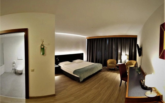 Skycity Hotel Atrigon