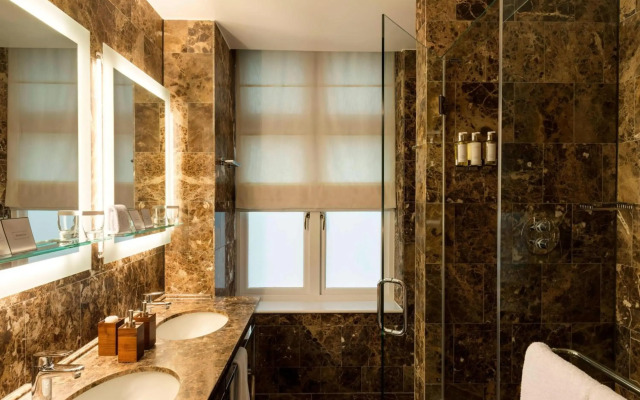 St. Ermins Hotel, Autograph Collection