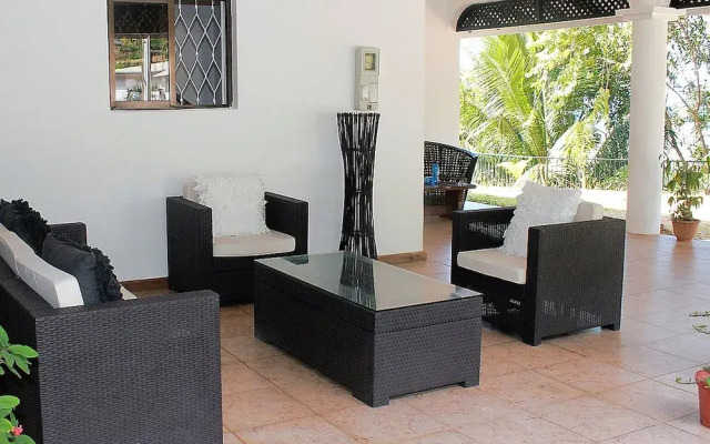 Albizia Lodge Reef Estate