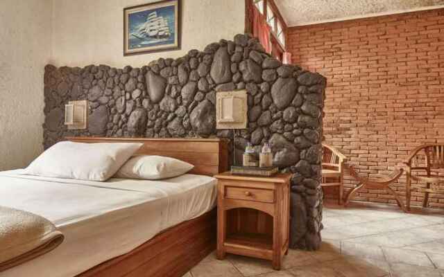 Anyer Cottage Beach Resort