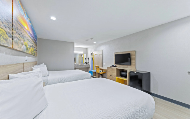 Days Inn By Wyndham Mckinney