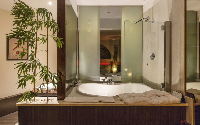 Motel K Suite A Tema & Wellness