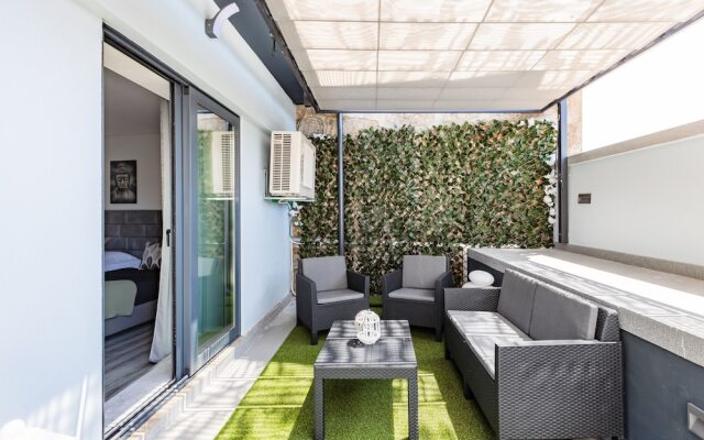 Porto City Holidays by Douro River