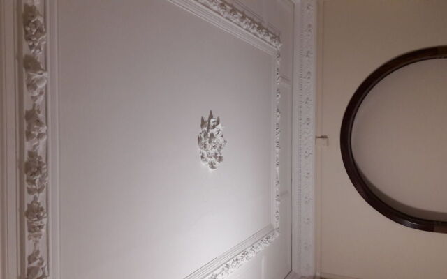 Check-Inn Rooms 19