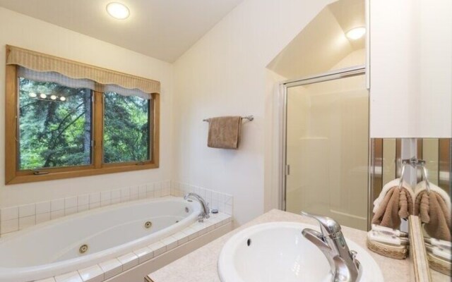 Stiles Chalet - 5 Br Home