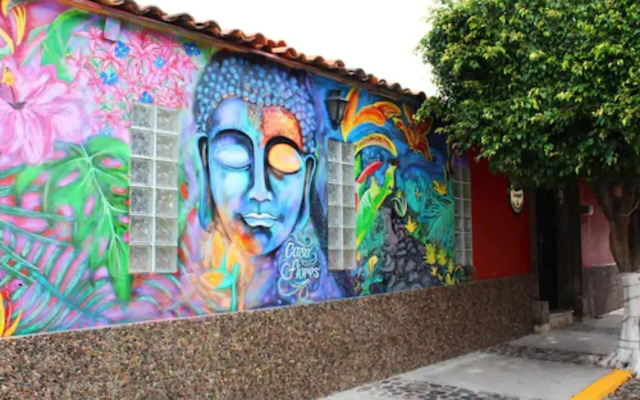 Casa Flores Bed & Breakfast