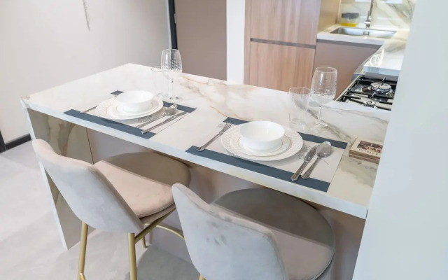 Cozy Studio Near Miracle Garden With Balcony