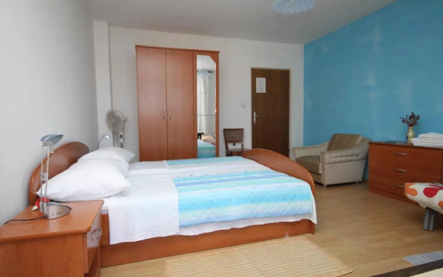 Triple Room Pasman 8223a
