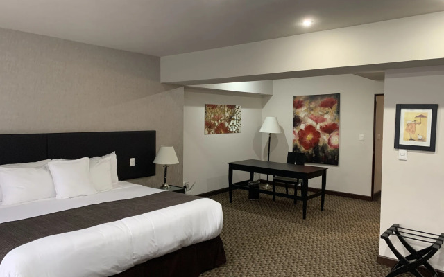 St Isidro Suites Corporate Housing SPA & Wellness Center