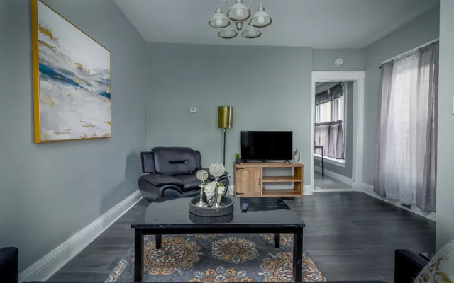 Cozy 1 bedroom Apartment Sleeps 4