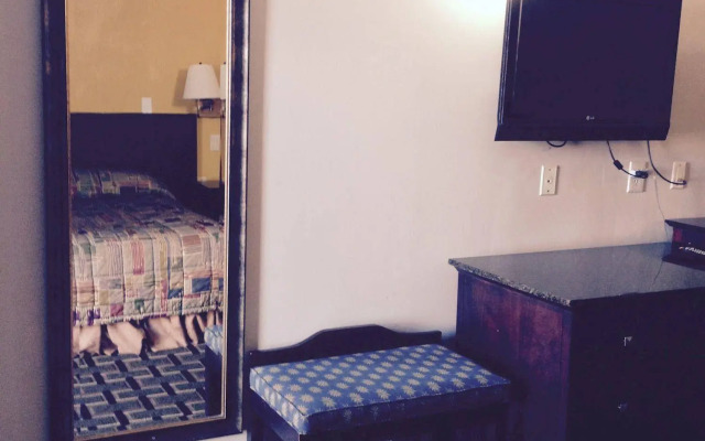 Budget Inn East