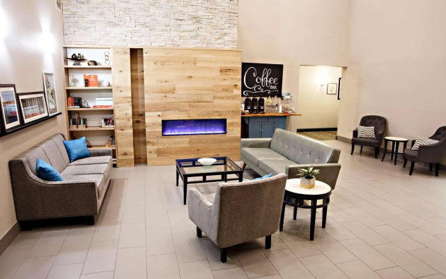 Country Inn & Suites by Radisson, Harrisburg West, PA