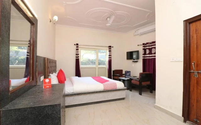 Hotel Raj Palace By OYO Rooms