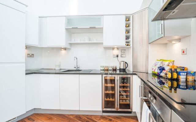 Exclusive Excel London Apartment