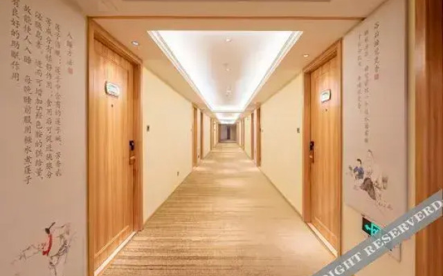 Vienna 3 Best Hotel (Xiamen Airport Xiagu Dock)