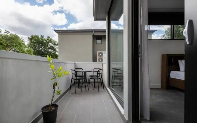 Stunning 4-bedroom House in Quiet Malvern East