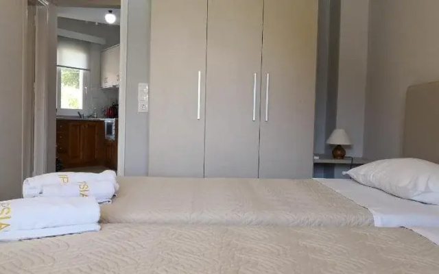 Molos Beach Apartments