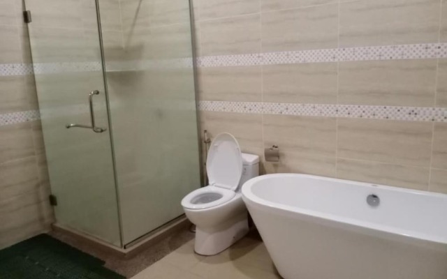 Capital O 90653 Maxwell Inn Boutique Hotel